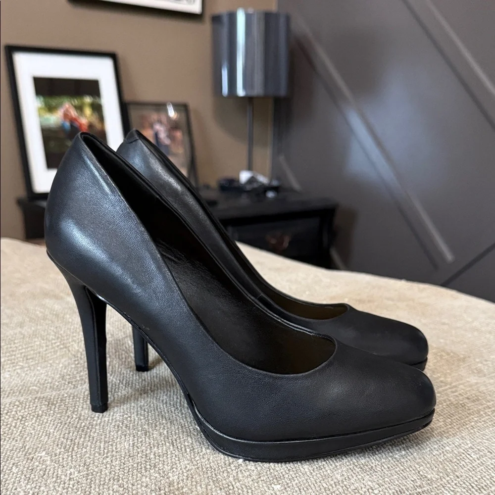 BLEEKER AND BOND Celeste Classic Black Leather Heels Pumps Size 8